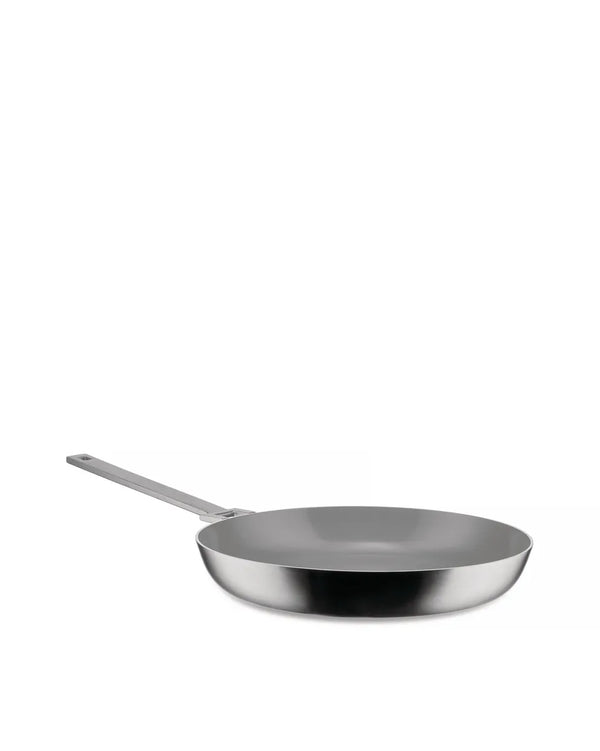 Alessi — Convivio DC110/28 | Poêle en trilaminé 28 cm Chipperfield — Alessi