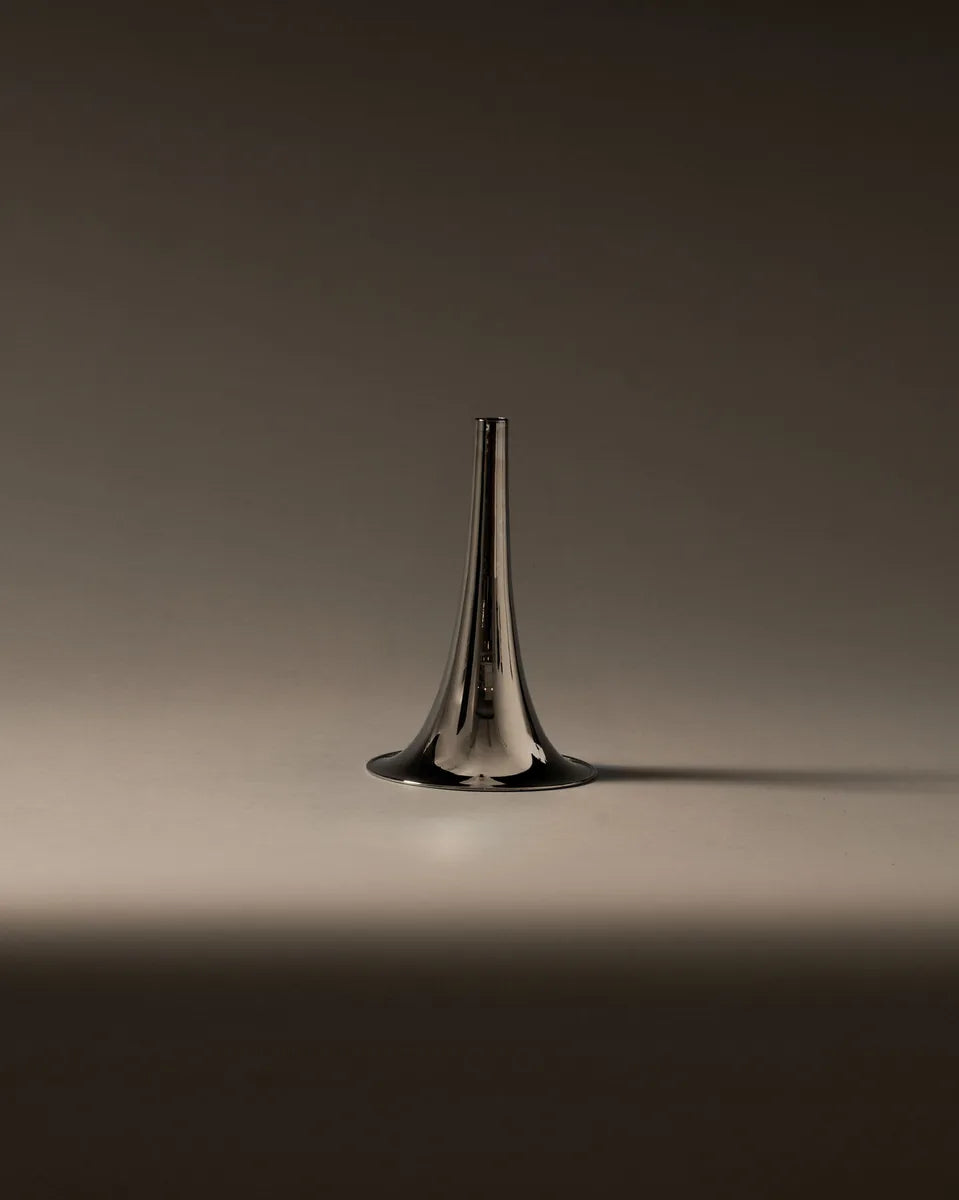 Alessi — Trumpet ITM04 ITM04 AG | Vaso in ottone argentato tornito — dettaglio