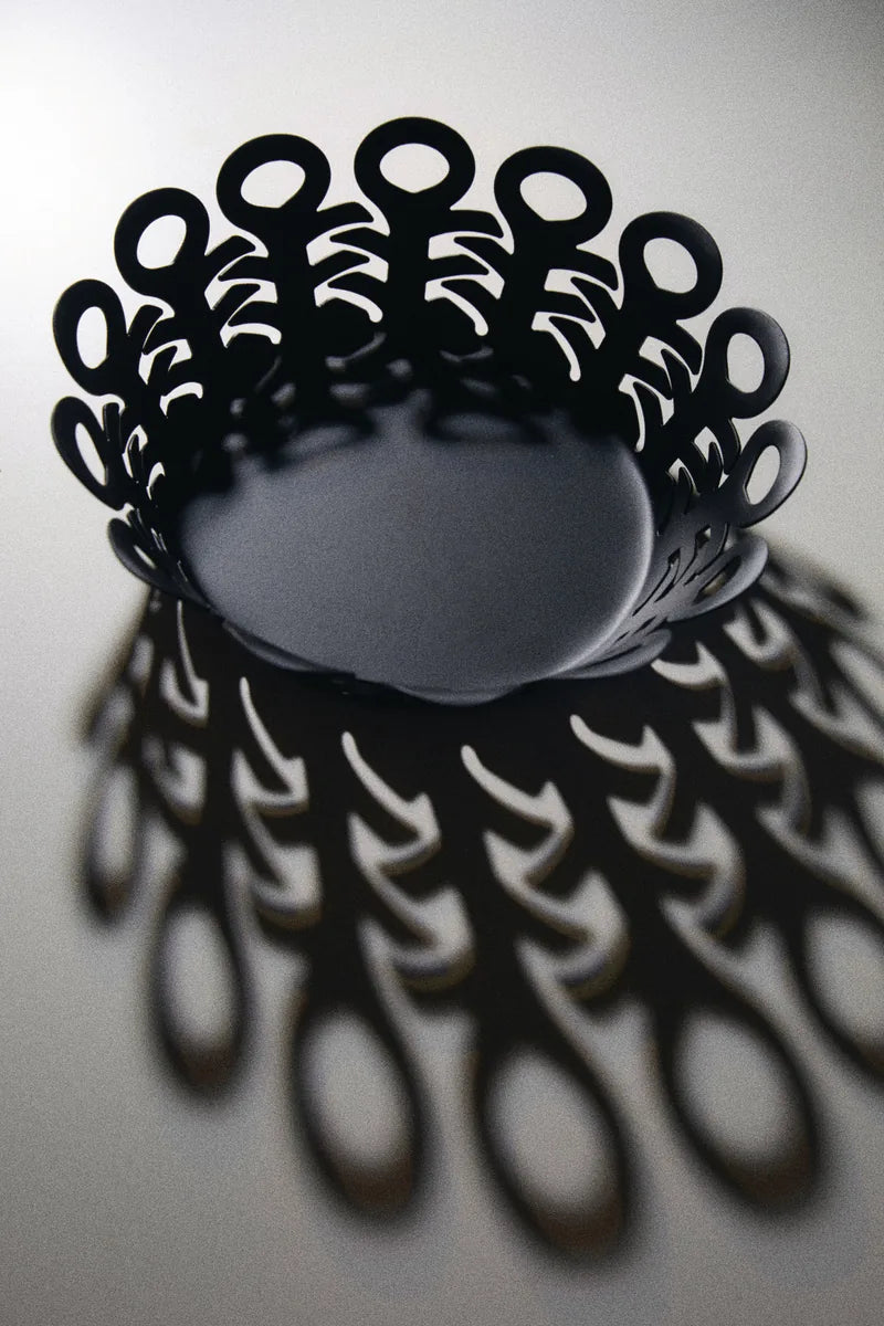 Alessi — Vimini BM21/25 W | Cestino traforato in acciaio bianco