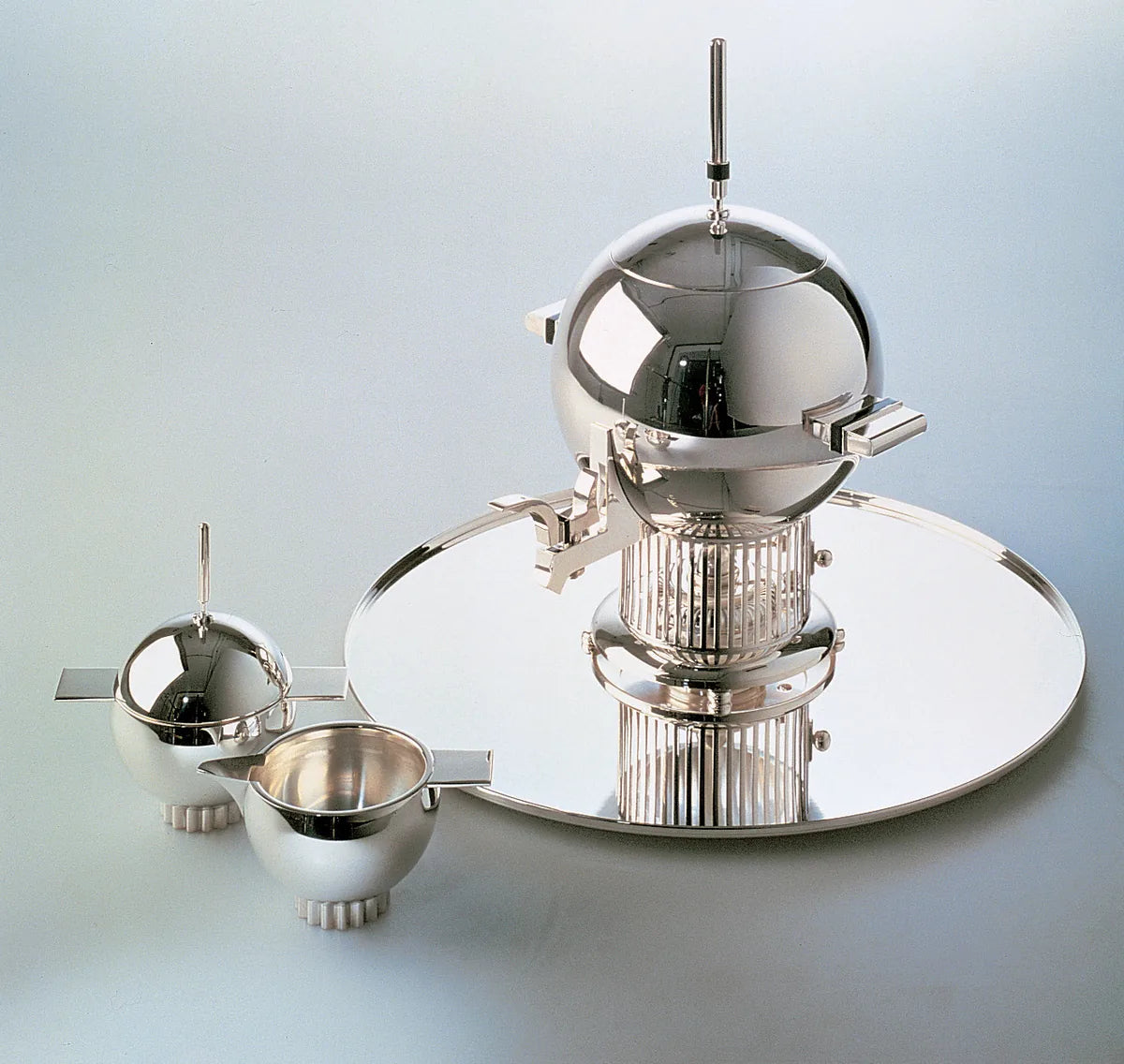 Alessi — SAARILAT | Lattiera in argento 925 Officina Alessi — design italiano Alessi