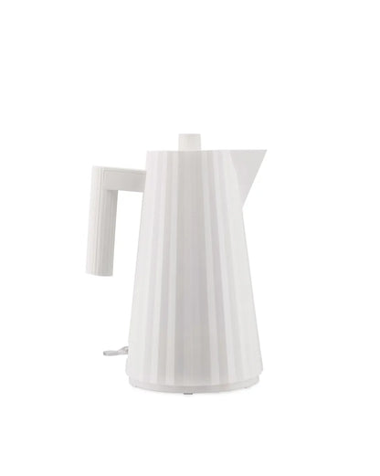 Alessi — Plissé MDL06 MDL06 W/UK | Bollitore elettrico in resina bianc — design italiano Alessi