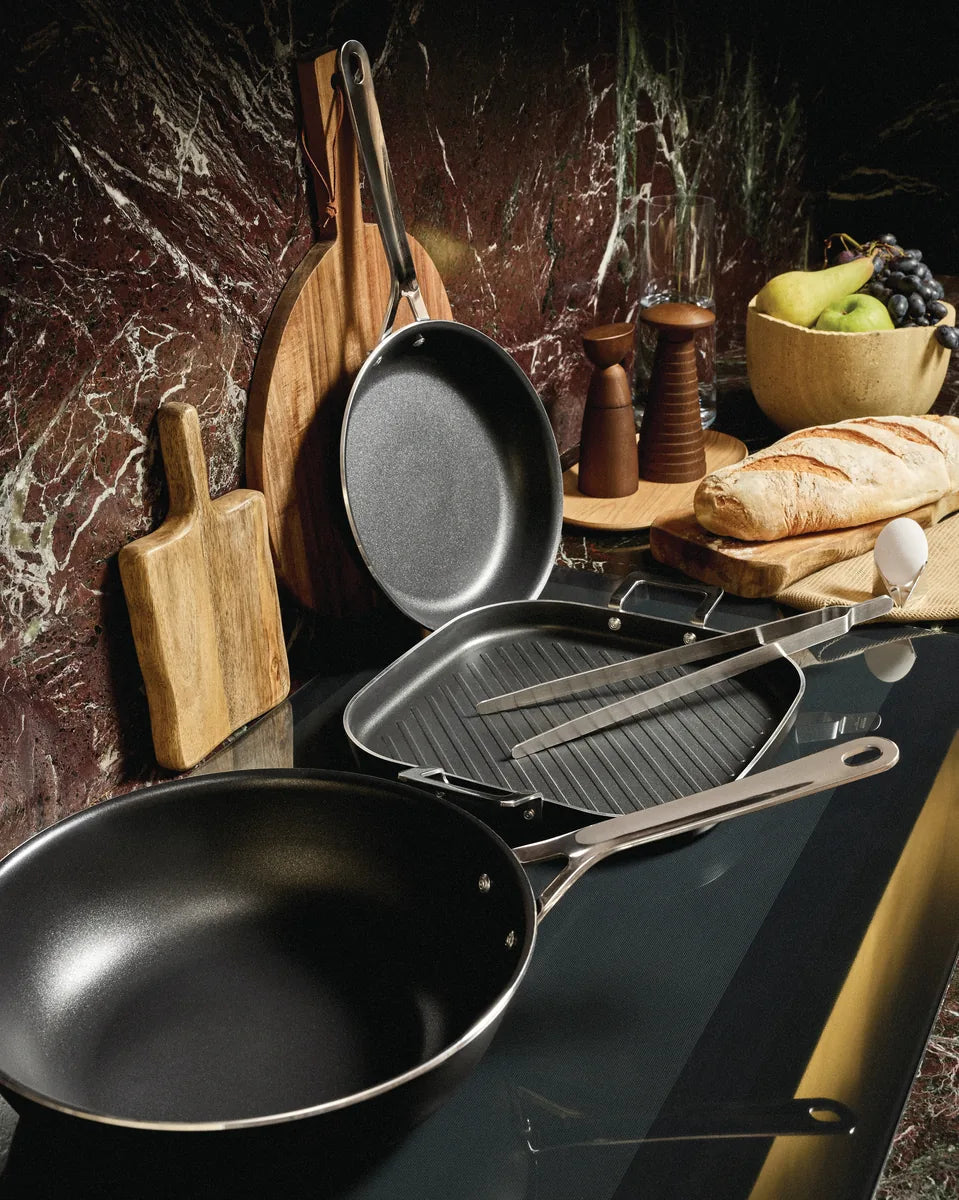 Alessi — Pots&Pans JM110/24 JM110/24 B | Padella antiaderente Jasper M — vista principale