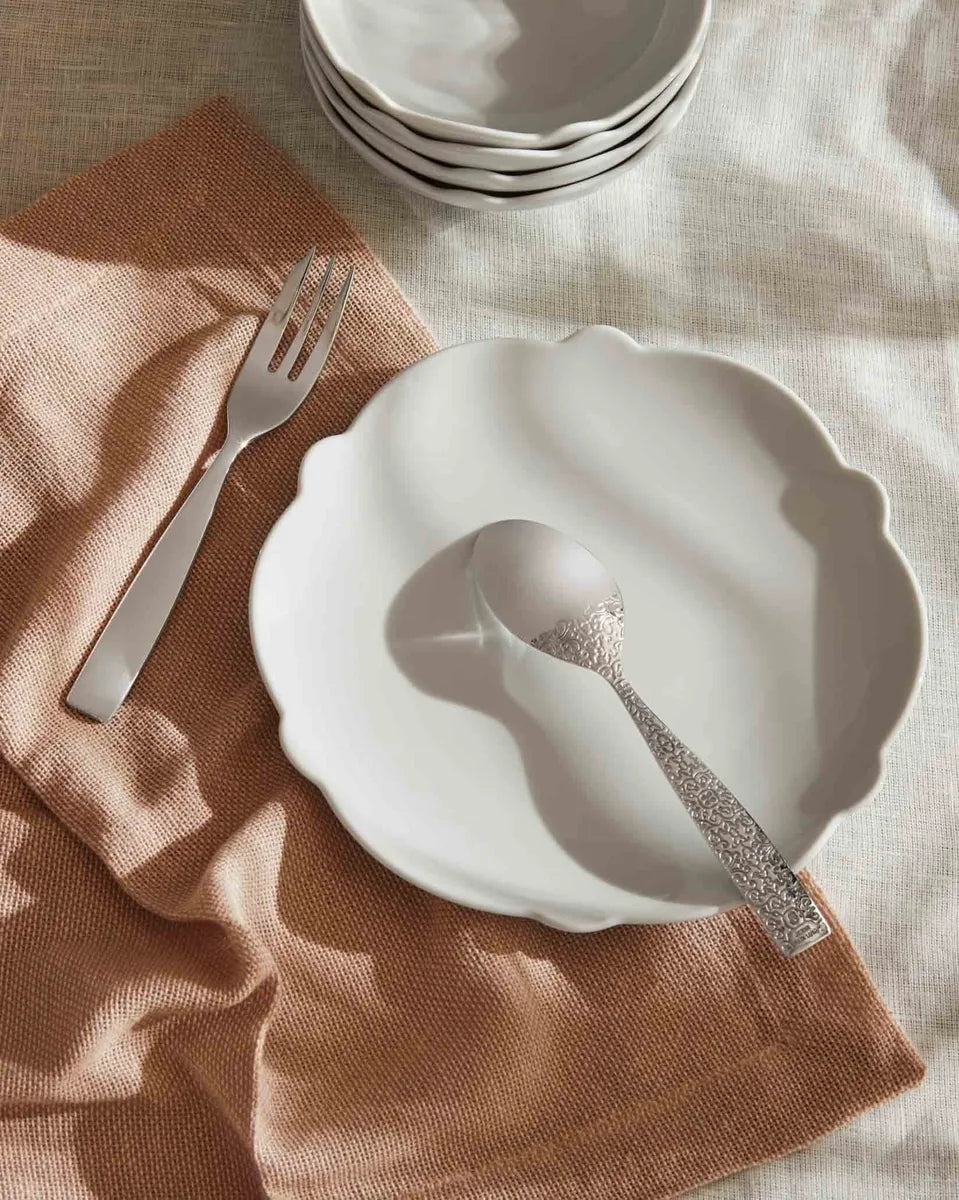 Alessi — Dressed MW03/1 | Forchetta da dolce con decoro a rilievo — vista principale