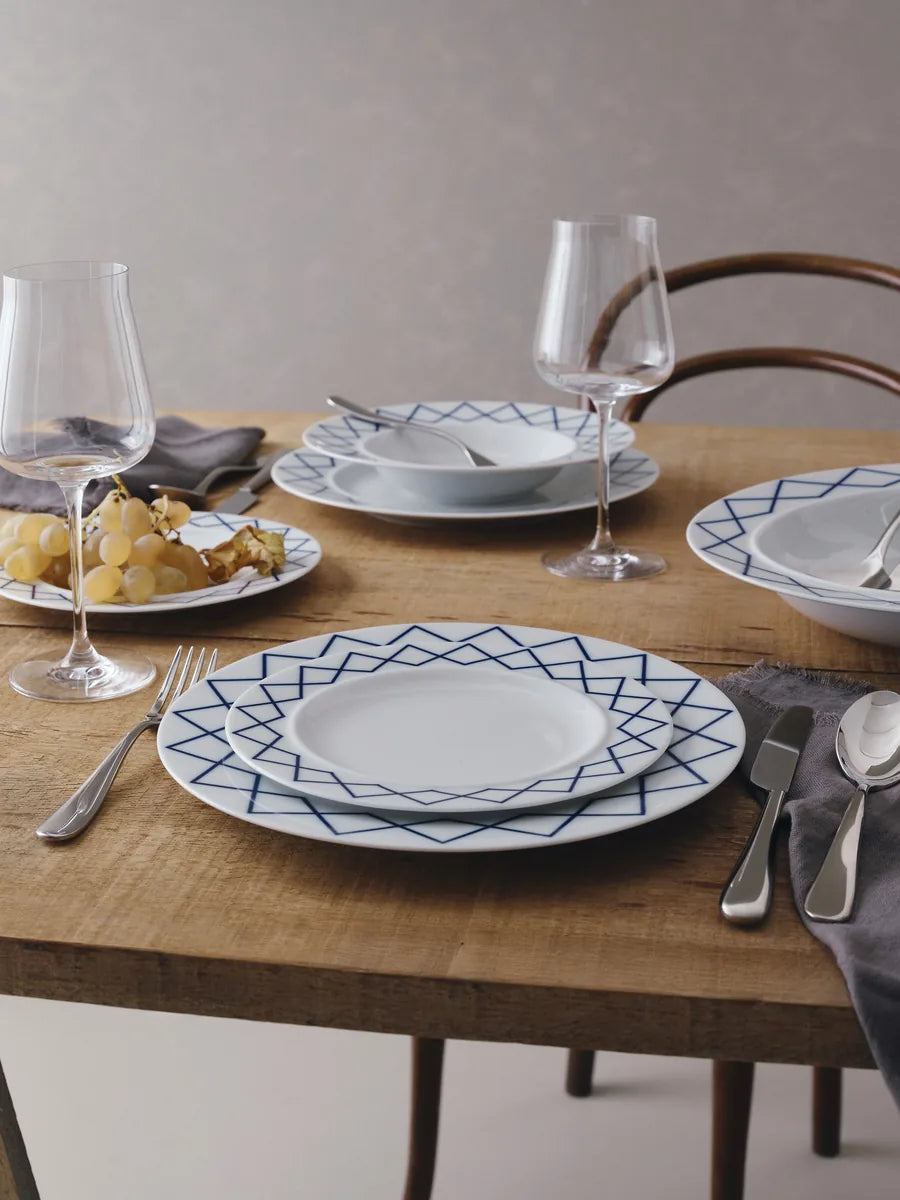 Alessi — ES22/5 | Piatto Dessert Sottsass La Bella Tavola — ambientazione