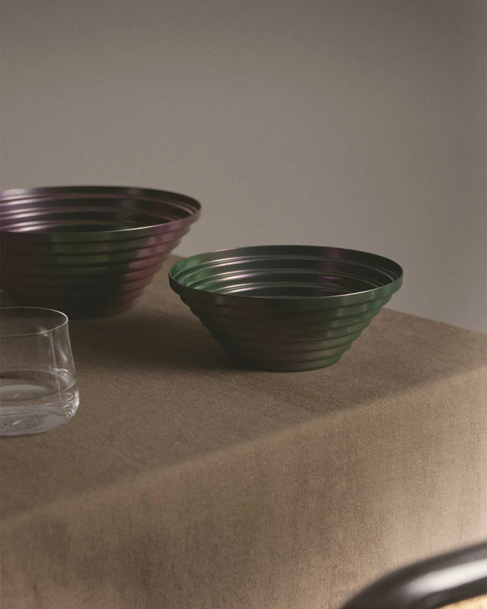 Alessi — Maya 7320/20 | Cestino rotondo in acciaio inox lucido — ambientazione