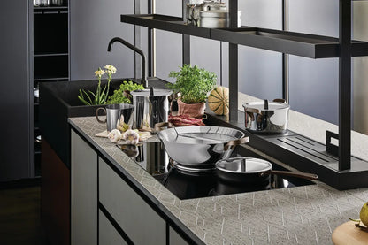 Alessi — EDO PU308 | Wok in trilamina design Urquiola — ambientazione