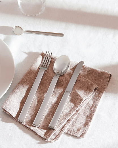 Alessi — Rundes Modell JH01/1 | Cucchiaio da tavola Hoffmann — ambientazione