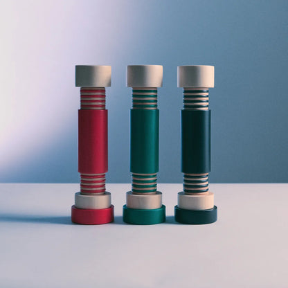 Alessi — MP0215 1 | Macinasale e pepe in acero di Sottsass — ambientazione