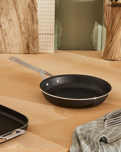 Alessi — Pots&Pans AJM102/24 | Casseruola bassa Jasper Morrison