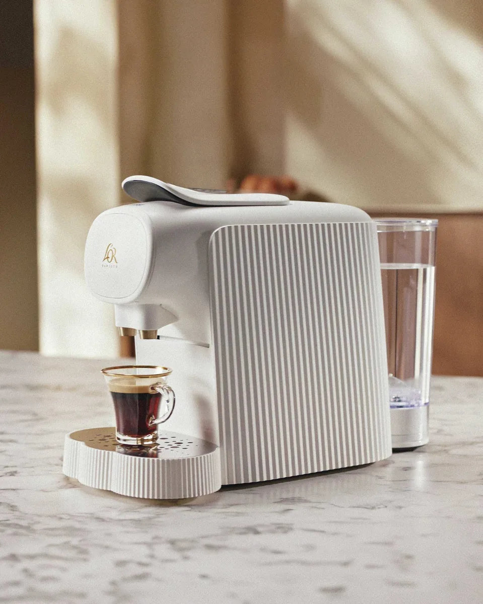 Alessi — L'Or Barista LM9014/W | Macchina caffè capsule De Lucchi