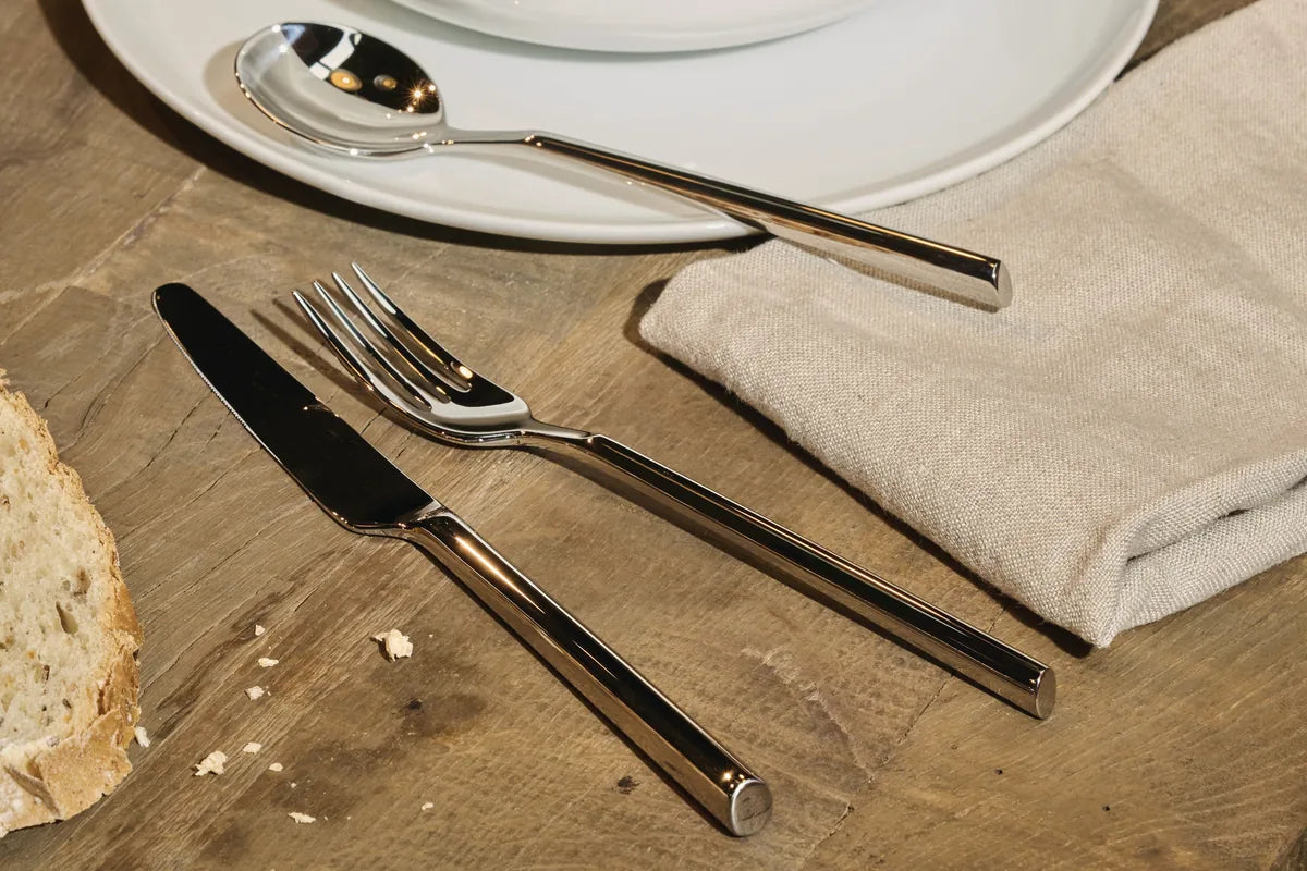 Alessi — Clivo PU10/5 | Forchetta da frutta Urquiola — ambientazione