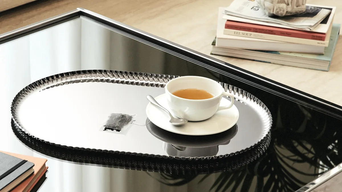Alessi — Pleats JK01/46 JK01/46 B | Vassoio in acciaio colorato nero