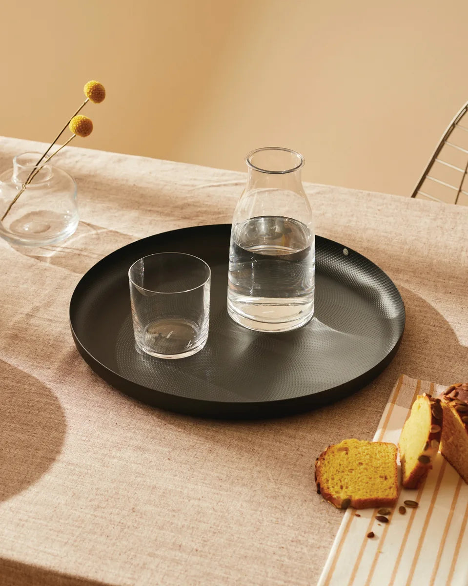 Alessi — JM14/35 JM14/35 BT | Vassoio rotondo Jasper Morrison nero — vista laterale