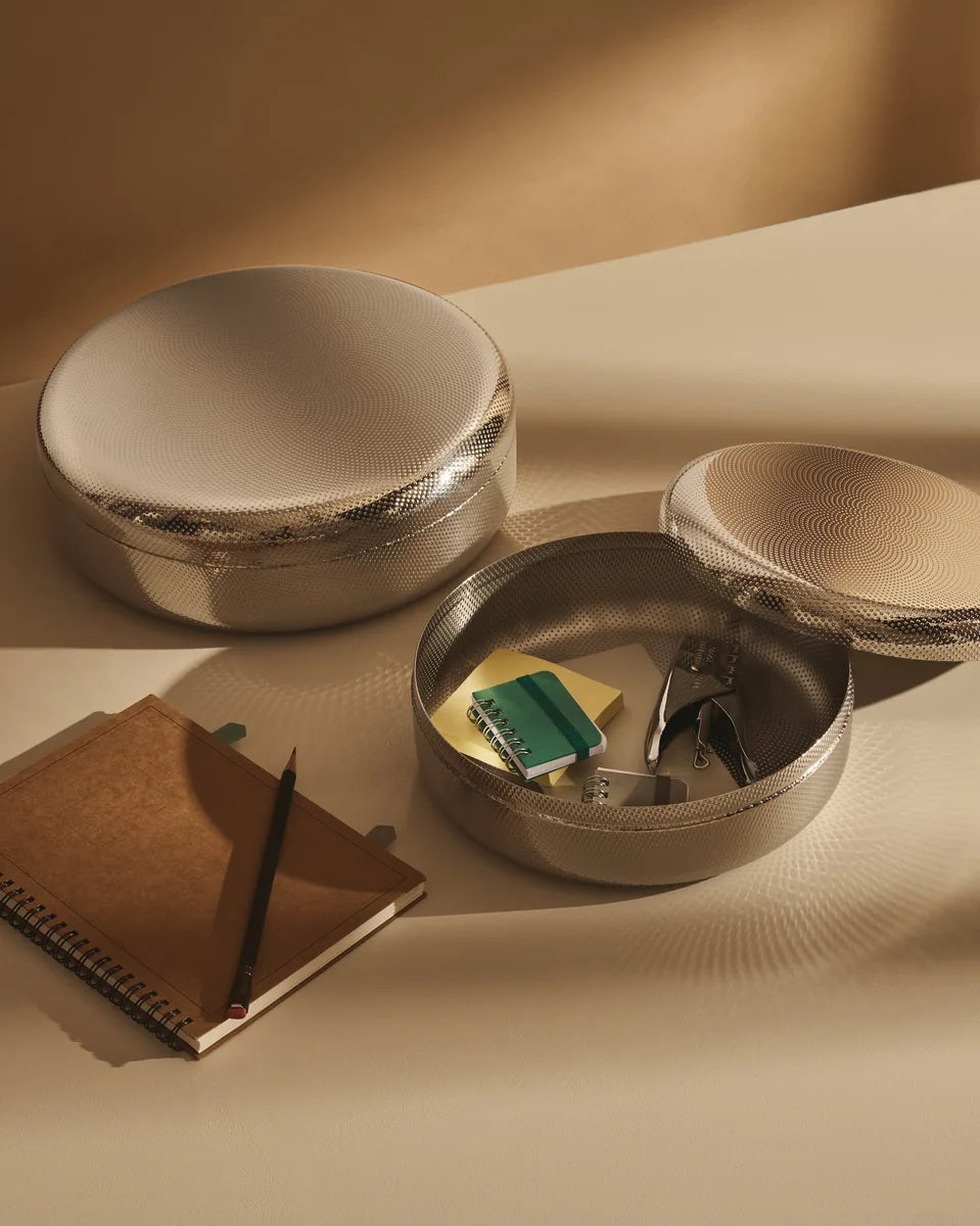 Alessi — JM01/23 T | Contenitore in acciaio inox con decoro a rilievo