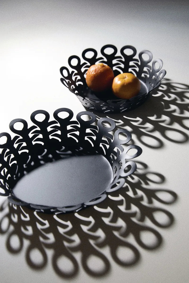 Alessi — Vimini BM21/25 B | Cestino traforato in acciaio nero