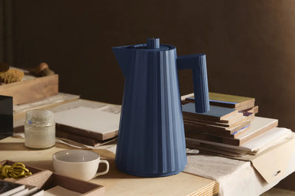 Alessi — Plissé MDL06 MDL06/1WAU | Bollitore elettrico in resina bianc