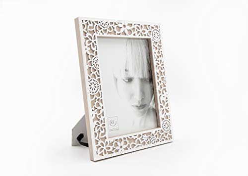 Mascagni portafoto in legno bianco con disegno tagliato al laser, design italiano