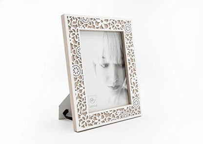 Mascagni portafoto in legno bianco con disegno tagliato al laser, design italiano