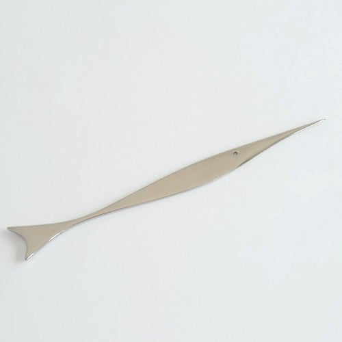 Alessi Tagliacarte Pesce in acciaio inossidabile lucidato, design di Giulio Iacchetti