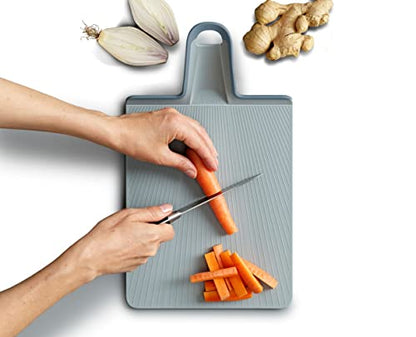 Joseph Joseph Chop2Pot Plus tagliere pieghevole in polipropilene con superficie texturizzata antiscivolo