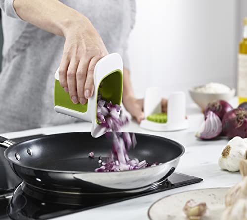 Joseph Joseph Trita Verdure in acciaio inox verde con lame affilate