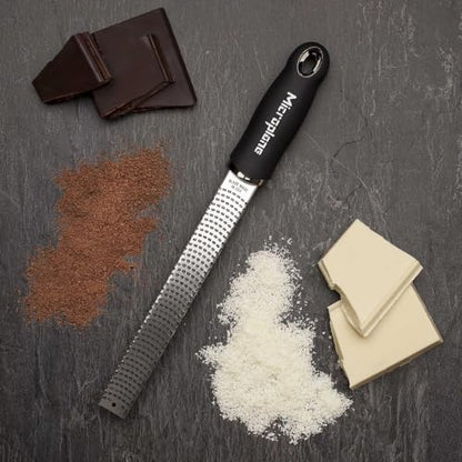 Microplane Zester grattugia acciaio inossidabile con manico ergonomico e cover protettiva