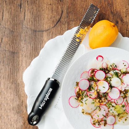 Microplane Zester grattugia acciaio inossidabile con manico ergonomico e cover protettiva