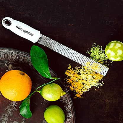 Microplane Zester grattugia acciaio inossidabile con manico ergonomico e cover protettiva