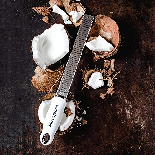 Microplane Zester grattugia acciaio inossidabile con manico ergonomico e cover protettiva