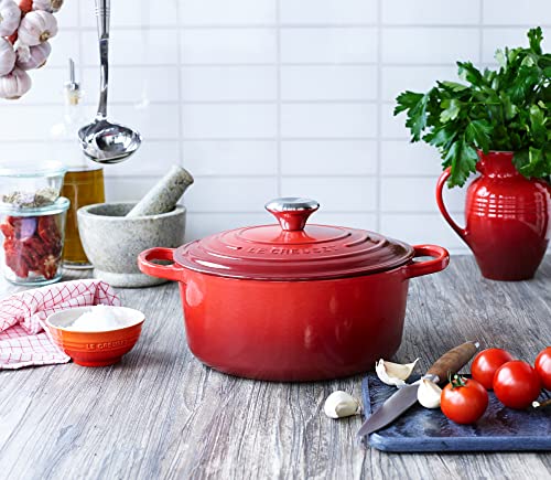 Le Creuset Cocotte rotonda Evolution in ghisa colore rosso - Stilmobili