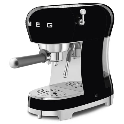 ECF02BLEU__smeg-macchina-caffe-espresso-manuale-50s-style-nero-04