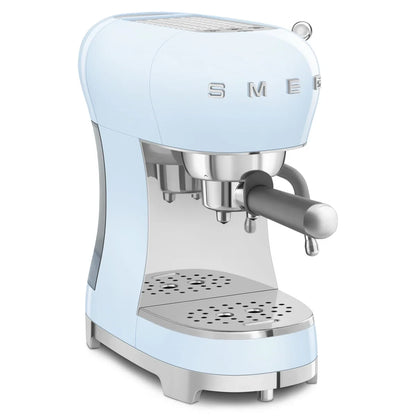ECF02PBEU__smeg-macchina-caffe-espresso-manuale-50s-style-azzurro-03