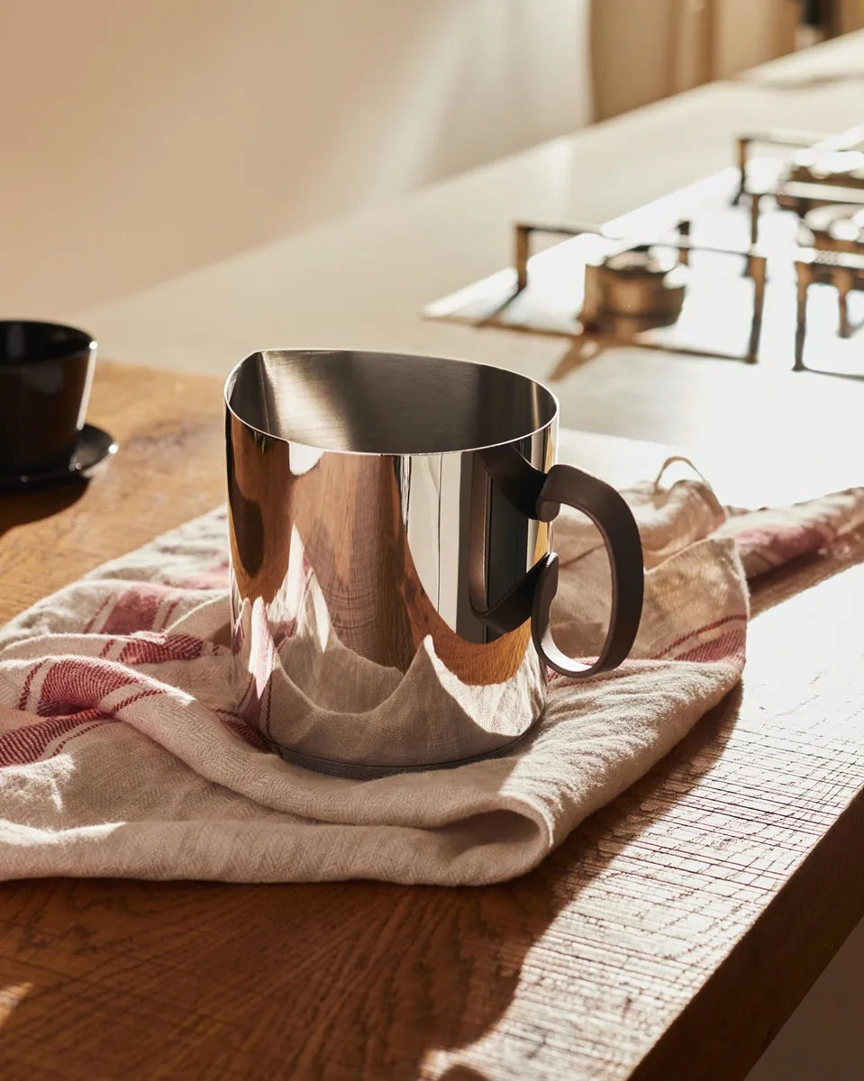 Alessi — Edo | Design-Milchkochtopf von Urquiola