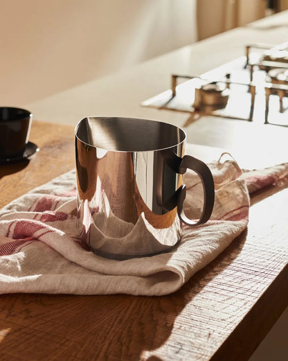 Alessi — Edo | Design-Milchkochtopf von Urquiola