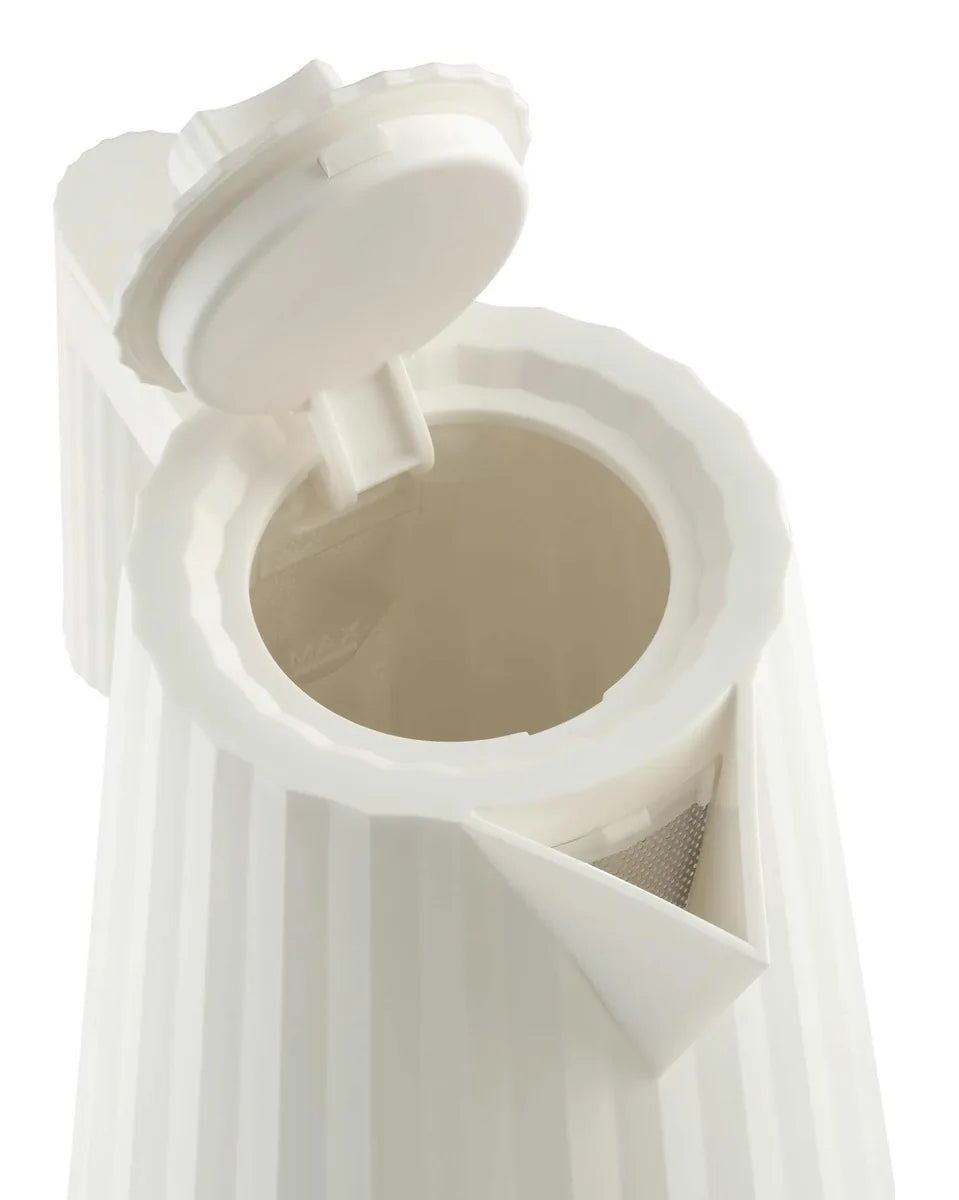 Alessi — Plissé | De Lucchi Design Kettle