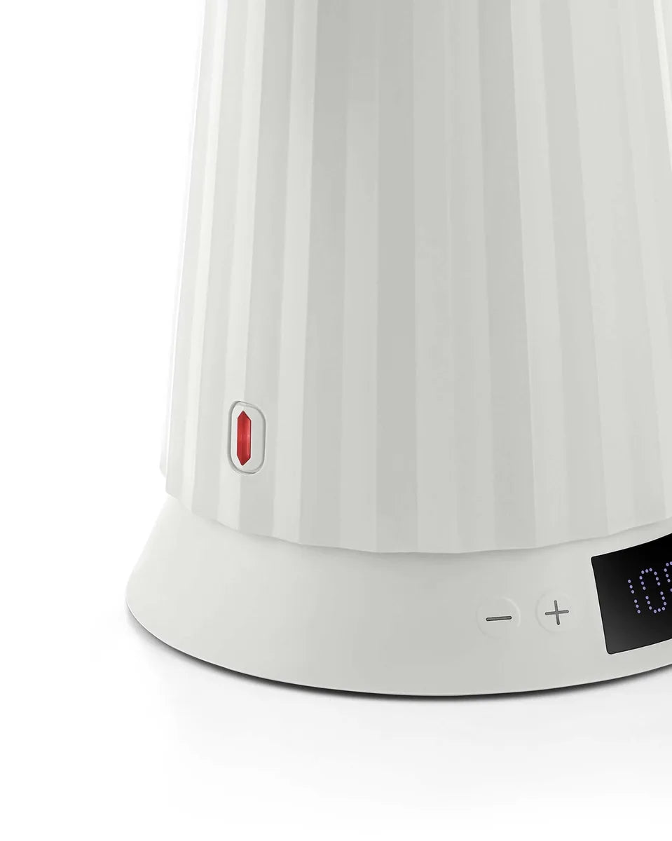 Alessi — Plissé | De Lucchi Design Kettle