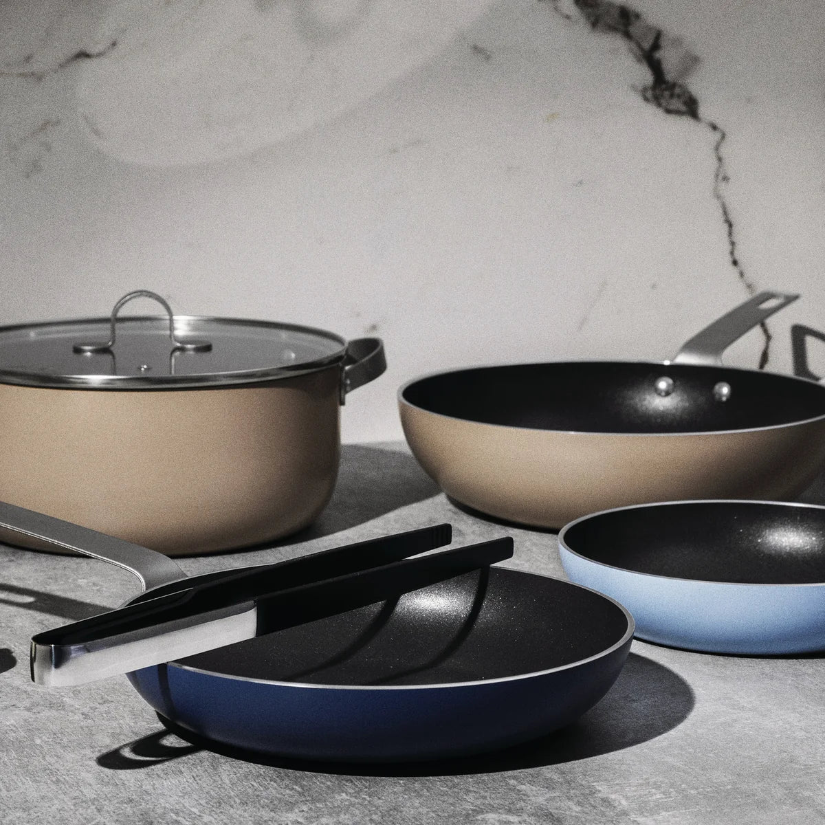 Alessi — Tama GIA302 | Bollilatte in alluminio azzurro Iacchetti — immagine 2