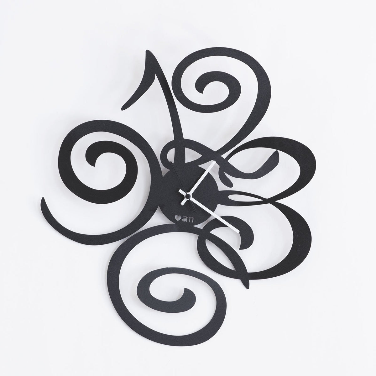 Arti & Mestieri orologio da parete Love Filomena colore nero in ferro lavorato artigianalmente