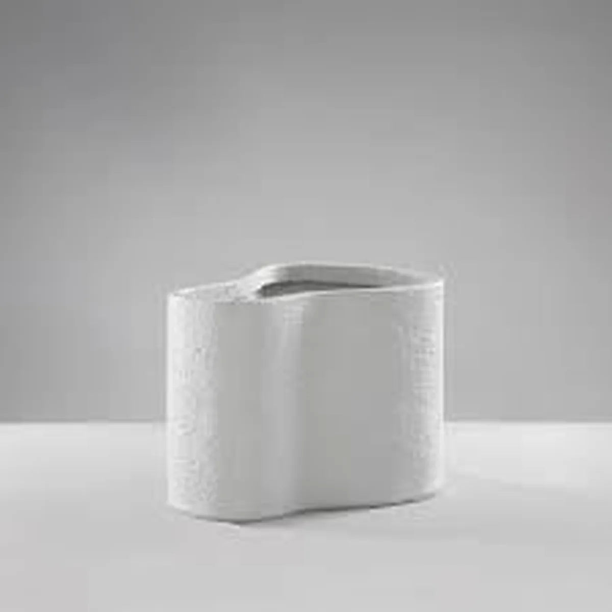Vaso in resina Mascagni 18 cm colore panna - Stilmobili arredamenti